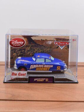 Disney Pixar Cars Fabulous Hudson Hornet 51 Racing Doc Hudson Diecast w/ Case